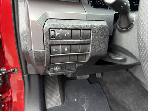 Used 2025 Toyota Tacoma TRD Off-Road AWD/4WD image 16