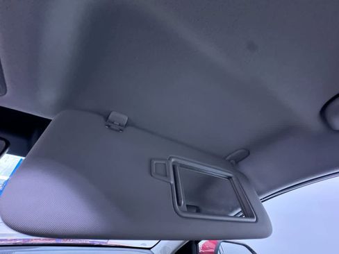 Used 2025 Kia K4 LXS image 32