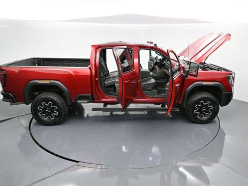 Used 2025 GMC Sierra 2500 AT4X image 43