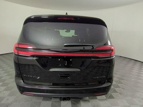 New 2026 Chrysler Pacifica Limited w/ Uconnect Theater Family Group image 5