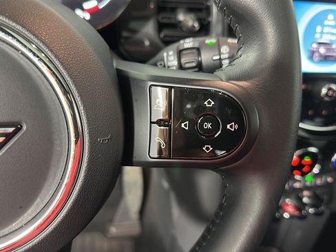 Used 2022 MINI Cooper 2-Door Hardtop FWD image 14