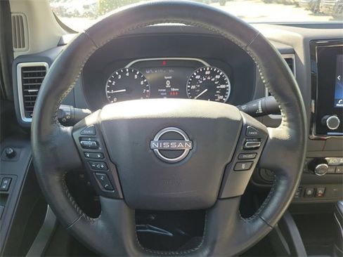 Used 2024 Nissan Frontier SL w/ Technology Package image 14