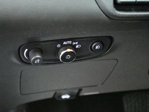 Used 2022 Buick Encore GX Essence w/ Advanced Technology Package AWD/4WD image 14