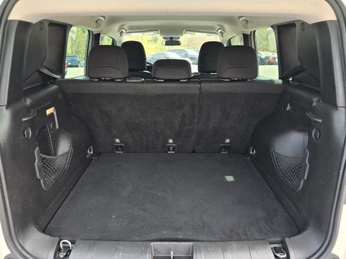 Used 2019 Jeep Renegade Sport FWD image 11