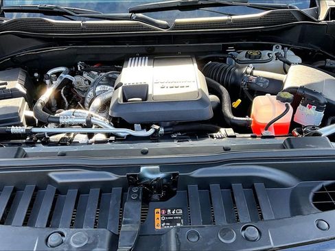 Used 2024 Chevrolet Silverado 1500 ZR2 image 31