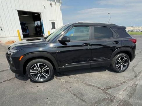 Certified 2023 Chevrolet TrailBlazer LT w/ Convenience Package AWD/4WD image 4