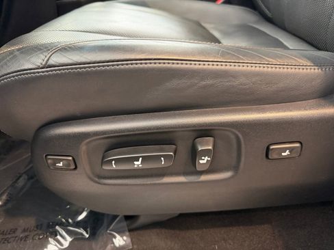 Used 2019 Lexus LX 570 4WD w/ Luxury Package image 17