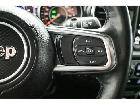 Used 2023 Jeep Wrangler Unlimited Sahara AWD/4WD image 34