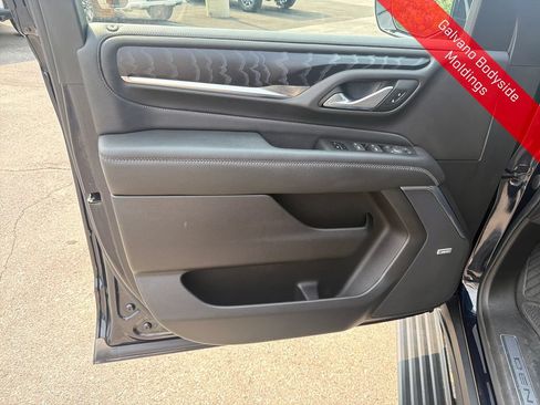 Used 2022 GMC Yukon Denali AWD/4WD image 12