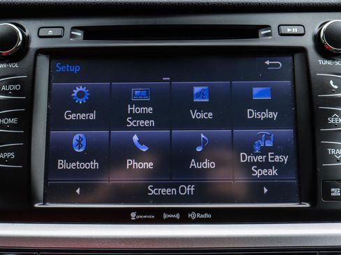 Used 2019 Toyota Highlander XLE AWD/4WD image 11