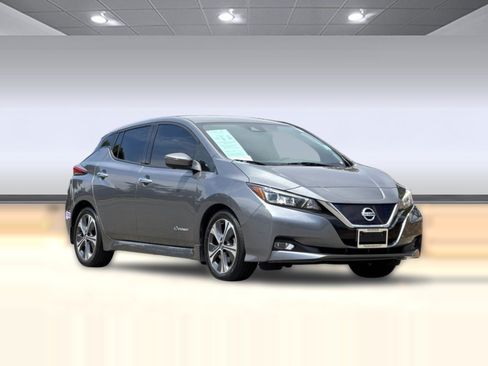 Used 2018 Nissan Leaf SL w/ SL Technology Package FWD image 6