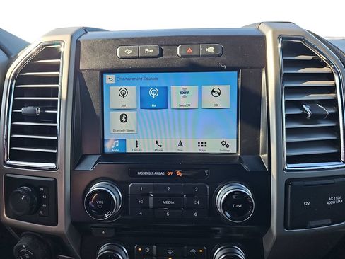 Used 2016 Ford F150 Lariat w/ Equipment Group 502A Luxury AWD/4WD image 21