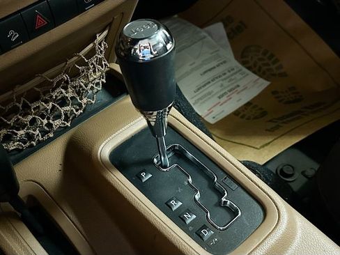 Used 2017 Jeep Wrangler Unlimited Sahara AWD/4WD image 15