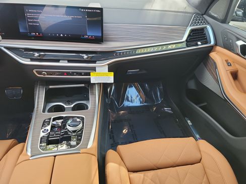 New 2026 BMW X7 xDrive40i image 9