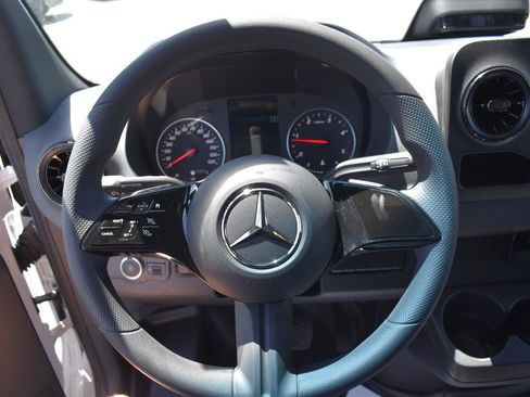 New 2025 Mercedes-Benz Sprinter 2500 image 8