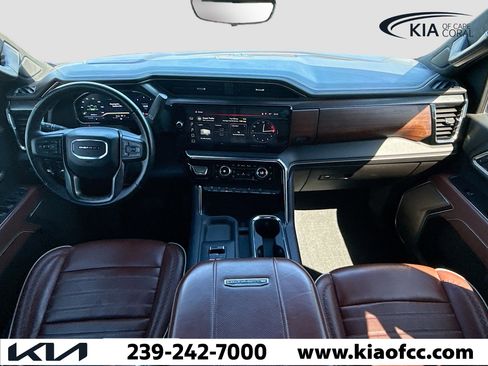 Used 2025 GMC Sierra 3500 Denali Ultimate image 15