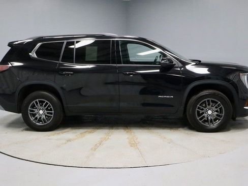Used 2025 GMC Acadia Elevation image 7