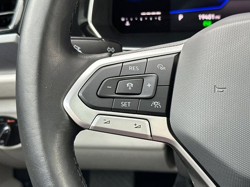 Used 2023 Volkswagen Jetta SE w/ Panoramic Sunroof Package image 24