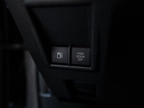 Used 2024 Toyota Sienna XLE image 23