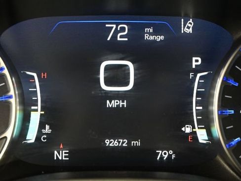 Certified 2022 Chrysler Pacifica Touring-L AWD/4WD image 13