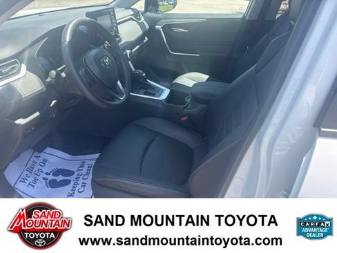 Used 2022 Toyota RAV4 XLE Premium FWD image 12