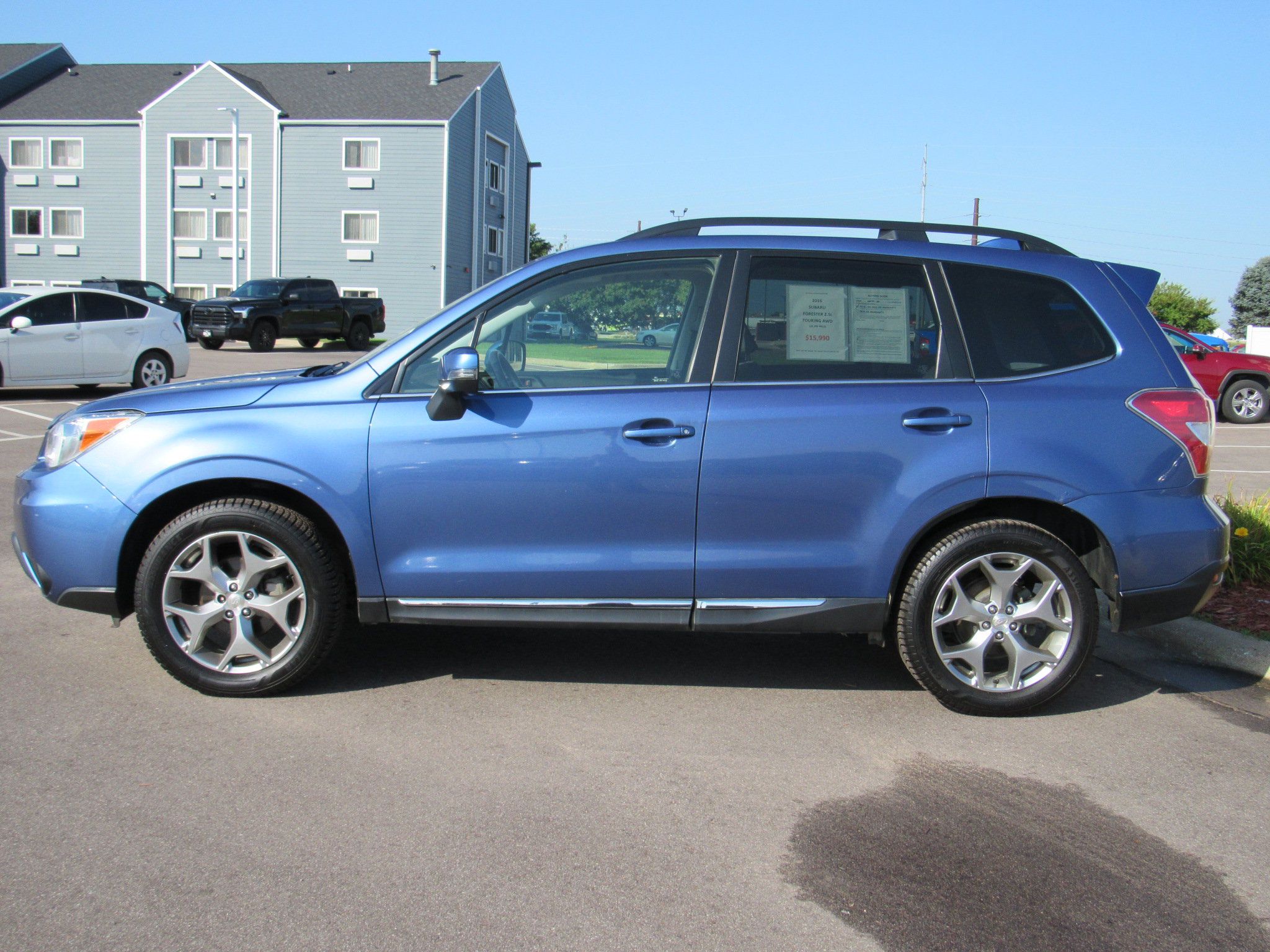 Used 2016 Subaru Forester 2.5i Touring w/ Eyesight & Navigation System AWD/4WD image 9