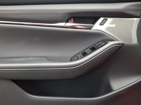 New 2026 MAZDA MAZDA3 Hatchback w/Premium Plus Pkg image 11