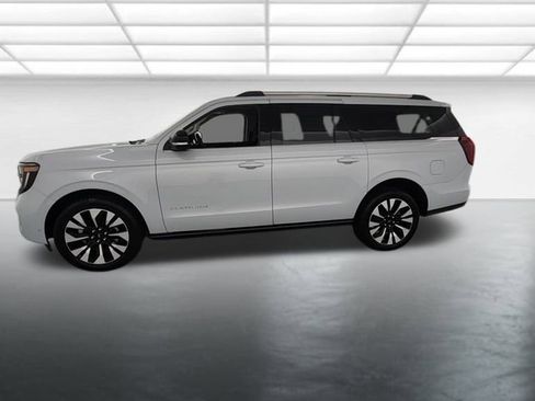 New 2025 Ford Expedition Max Platinum w/ Driver's Package image 5