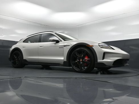 New 2026 Porsche Taycan 4S AWD/4WD image 30