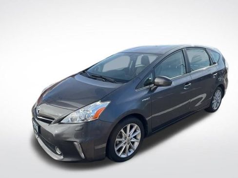 Used 2012 Toyota Prius V Five image 4