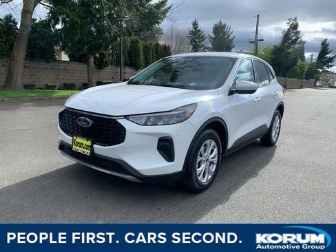 Certified 2023 Ford Escape Active w/ Tech Pack #2 image 1