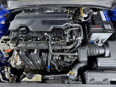 Certified 2021 Hyundai Elantra SEL image 31