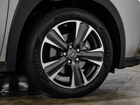 Used 2019 Lexus UX 200 w/ Premium Package FWD image 65