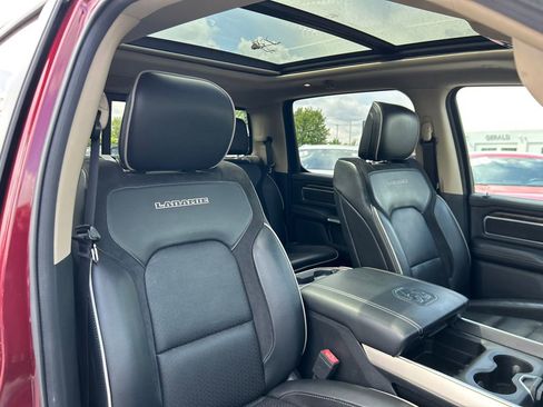 Used 2019 RAM 1500 Laramie AWD/4WD image 37