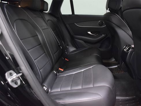 Used 2022 Mercedes-Benz GLC 300 4MATIC image 17