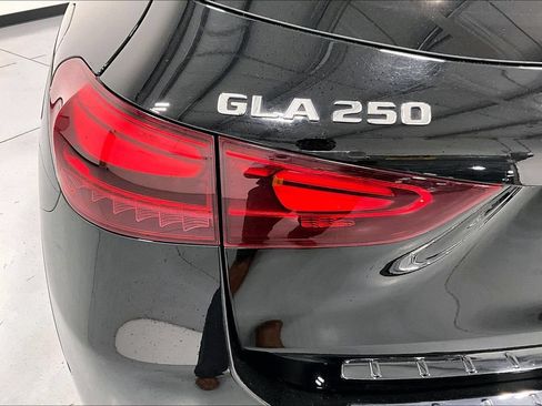 Used 2025 Mercedes-Benz GLA 250 image 31
