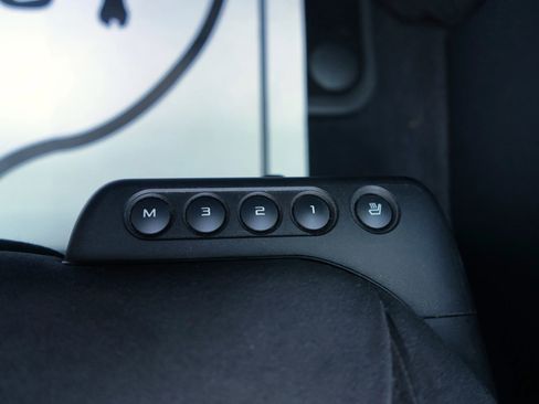 Used 2015 McLaren 650S Spider image 37