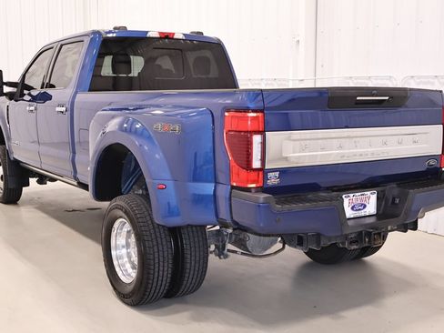 Certified 2022 Ford F350 Platinum AWD/4WD image 5
