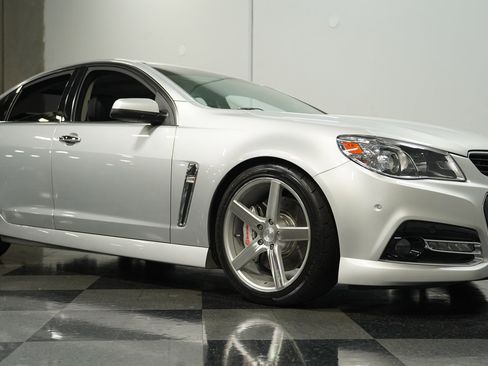 Used 2014 Chevrolet SS image 27