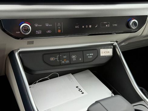 New 2026 Kia Carnival SX Prestige image 18