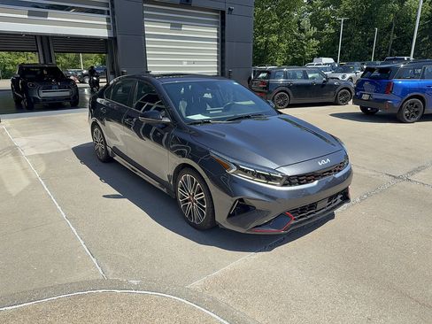 Used 2022 Kia Forte GT w/ GT2 Package FWD image 2