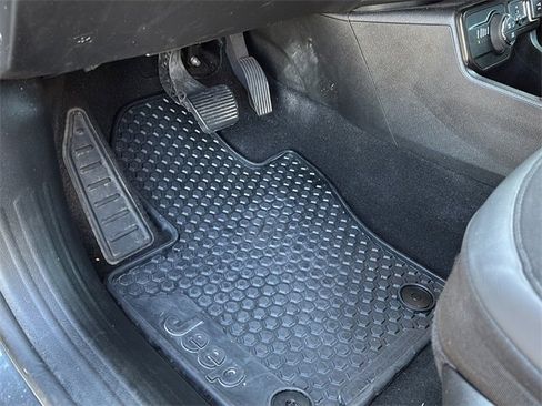 Certified 2022 Jeep Renegade Trailhawk image 17