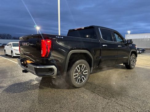 Used 2025 GMC Sierra 1500 SLT image 7
