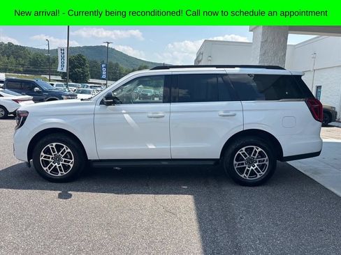 Used 2025 Ford Expedition Active AWD/4WD image 24