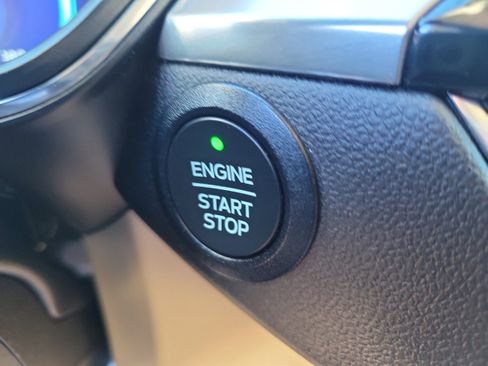 Certified 2022 Ford Escape Titanium image 22