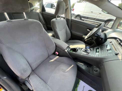 Used 2010 Toyota Prius Two FWD image 24
