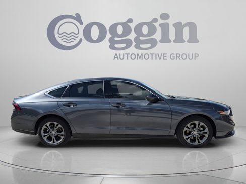 Used 2023 Honda Accord EX image 7
