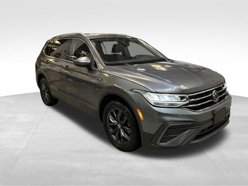 Used 2023 Volkswagen Tiguan SE FWD image 7