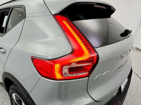 Used 2024 Volvo XC40 B5 Plus w/ Protection Package Premier AWD/4WD image 33