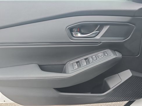 Used 2025 Honda Accord Sport image 25